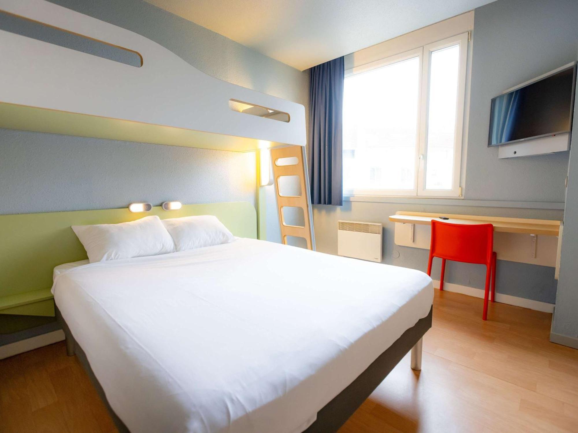 Ibis Budget Besancon Centre Gare Hotel Bagian luar foto